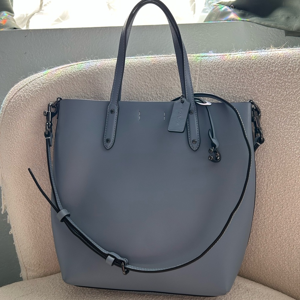 Coach central shopper tote